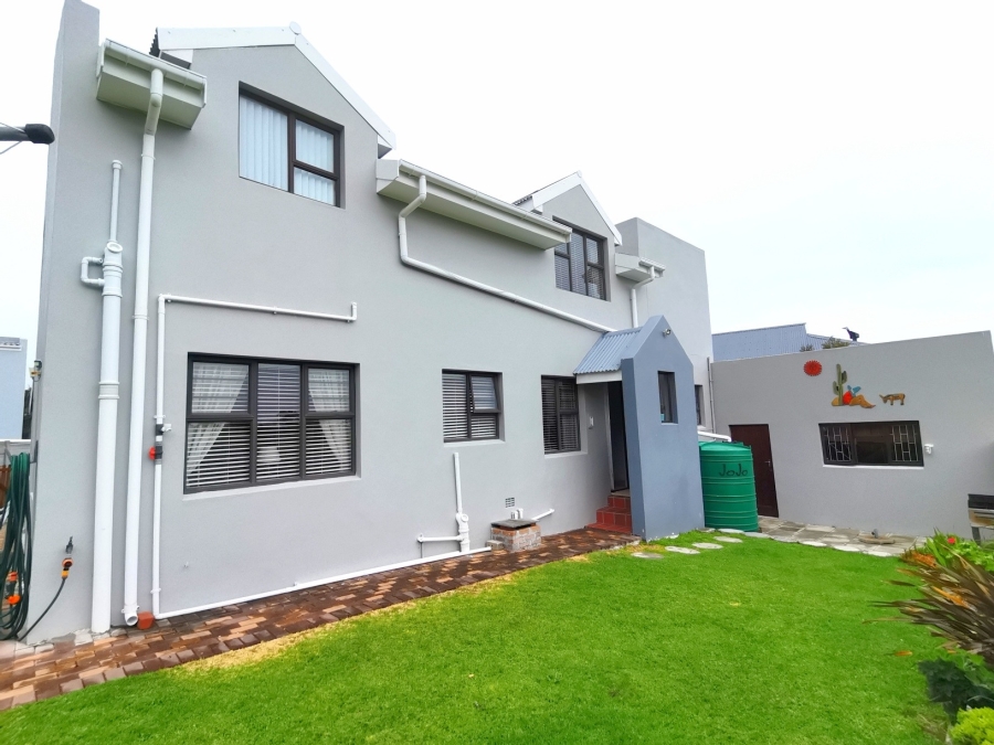 4 Bedroom Property for Sale in Onrus Western Cape